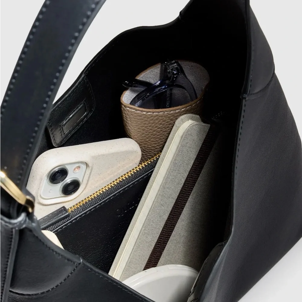 Quince Full Grain Leather Small Shoulder Bag - Picture 6 of 8